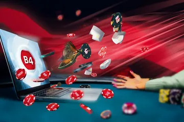 উজ্জ্বল স্লট মেশিনের পাশে এক স্টাইলিশ নারী, যেখানে জ্বলে উঠছে ‘সেভেন’—যা 456BDD–এর শীর্ষ স্লটগুলোর বৈচিত্র্যকে উপস্থাপন করে।